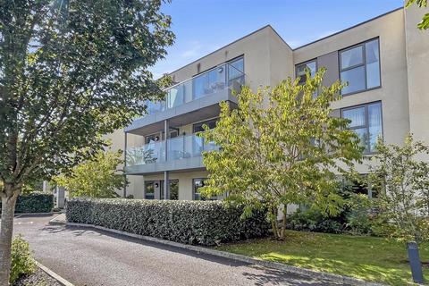 Hammond Way, Cirencester 2 bed flat for sale