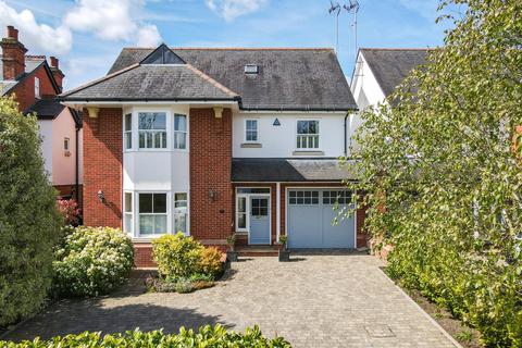 Priests Lane, Shenfield, Brentwood 5 bed detached house for sale