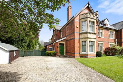 Hatherley Road, Cheltenham... 5 bed semi