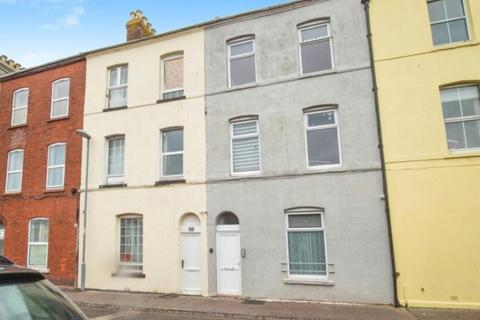 8 bedroom terraced house for sale