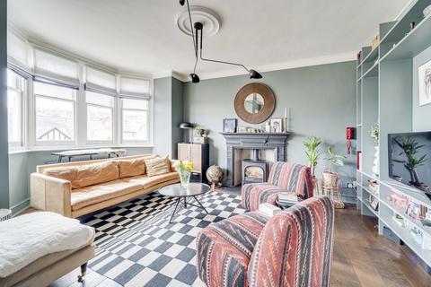 Cranley Gardens, Muswell Hill N10 4 bed apartment for sale