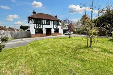 Wimborne 3 bed detached house for sale