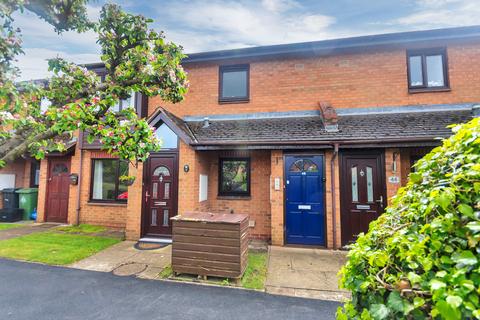 Castle Court, Wem SY4 2 bed flat for sale