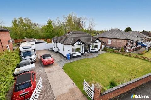 Hood Lane North, Great Sankey... 4 bed detached bungalow for sale