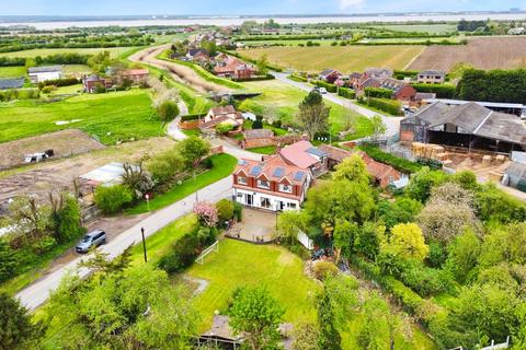 Ferry Road, Barrow Haven, ... 4 bed semi