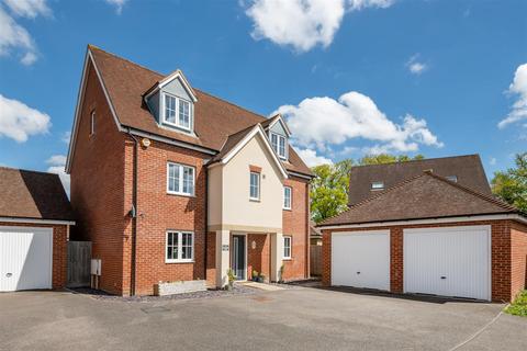 Williamson Road, Horley 5 bed detached house for sale