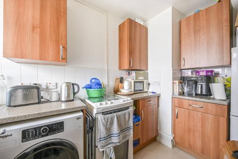 Solander Gardens, Shadwell, London, E1 Studio for sale