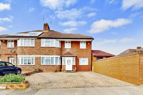 Peters Close, Stanmore, HA7 3 bed semi