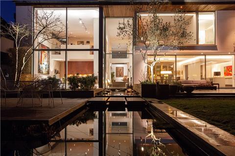 Roedean Crescent, Putney, London, SW15 6 bed detached house for sale