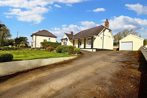 Pontgarreg, Llangrannog, Llandysul 3 bed detached bungalow for sale