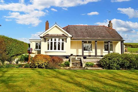 Pontgarreg, Llangrannog, Llandysul 3 bed detached bungalow for sale