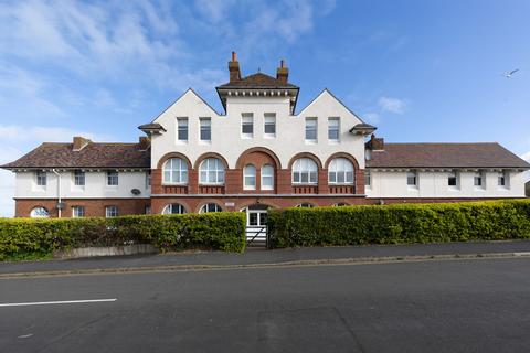 Clarence Road, Hunstanton, PE36 3 bed flat for sale