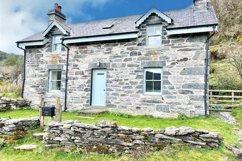 Penmachno 2 bed detached house for sale