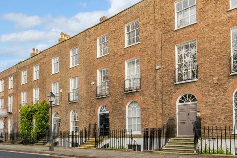 The Crescent, Taunton 5 bed terraced house for sale