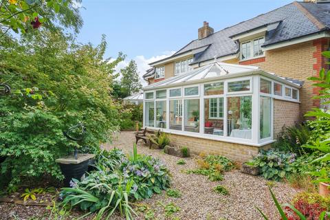 Gatchell Oaks 2 bed terraced house for sale