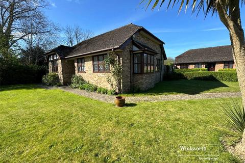 Stony Lane, Burton, Christchurch, BH23 2 bed bungalow for sale