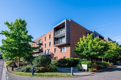 Meadowside, Kidbrooke, London, SE9 2 bed flat for sale