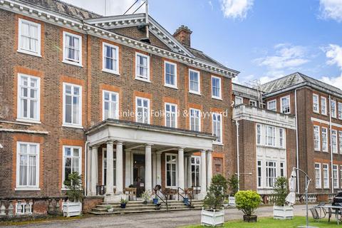 Cannon Hill, Southgate, London, N14 2 bed flat for sale