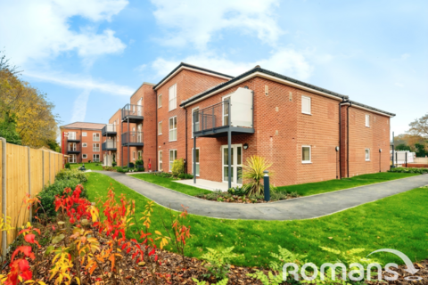 New Road, Tadley, Hampshire 1 bed apartment for sale