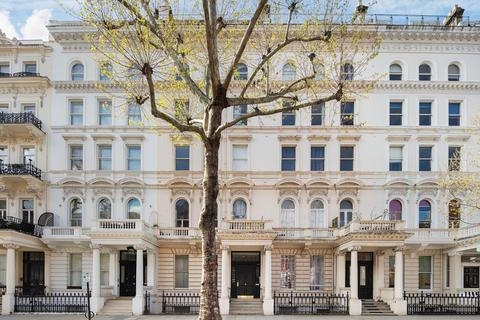 London SW7 Studio for sale