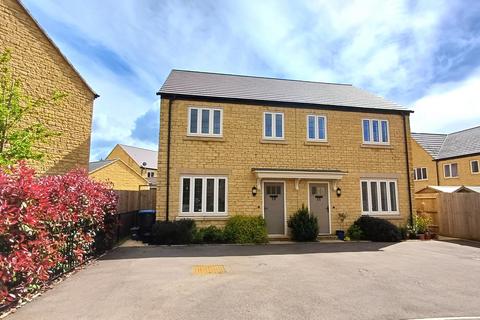 3 bedroom semi-detached house for sale