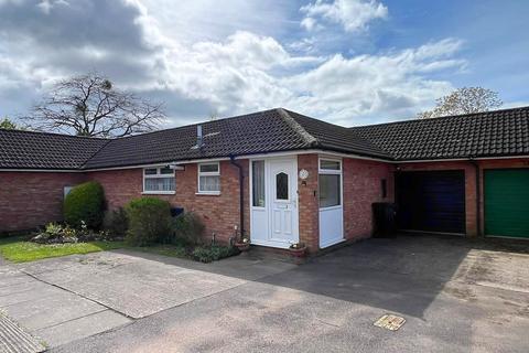 2 bedroom semi-detached bungalow for sale