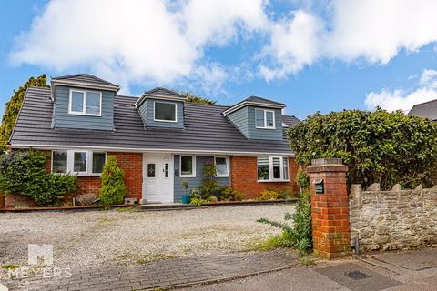 Old Barn Road, Christchurch, BH23 6 bed detached bungalow for sale