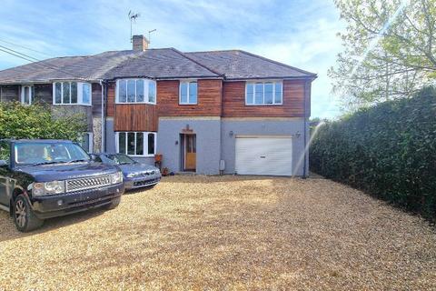 5 bedroom semi-detached house for sale