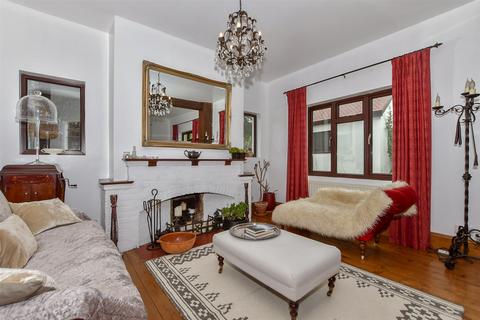 London Road, Ditton, Aylesford, Kent 5 bed detached house for sale