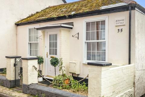 Jessamine Cottage, 35 Clarence... 2 bed cottage for sale