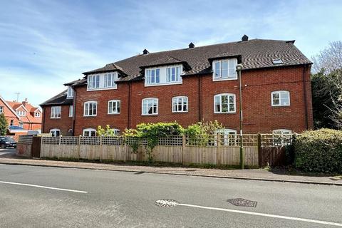 Primrose Court, Goring Road... 1 bed flat for sale