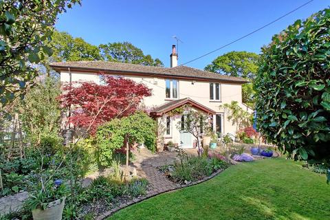 Bashley Cross Road, Bashley, New... 3 bed link detached house for sale