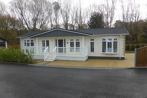 Thursley 2 bed mobile home for sale