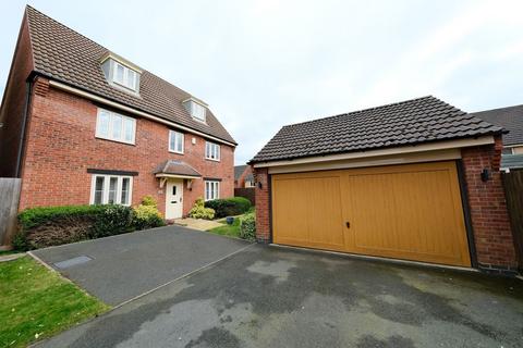 5 bedroom detached house for sale