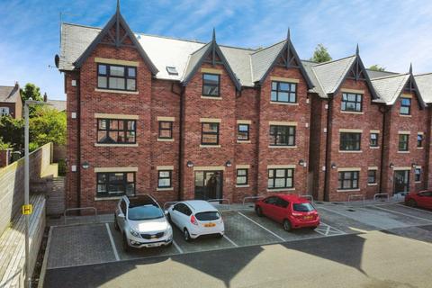 Albert Place, Marple, Stockport, SK6 2 bed flat for sale