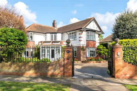 Tuddenham Road, Ipswich, Suffolk, IP4 4 bed detached house for sale