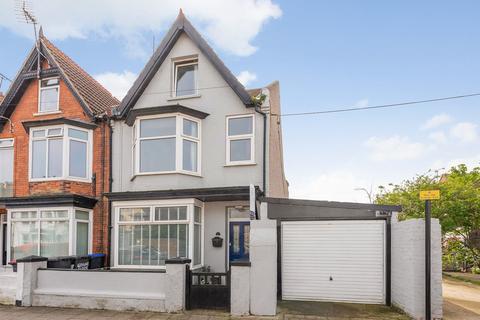 4 bedroom end of terrace house for sale