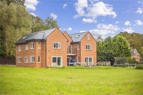 Bath Road, Marlborough, Wiltshire, SN8 7 bed detached house for sale