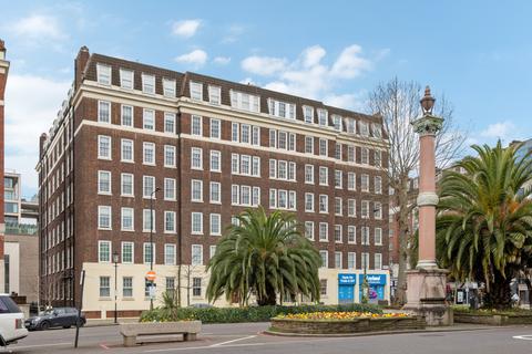 St. Mary Abbots Court, Warwick... 3 bed flat for sale