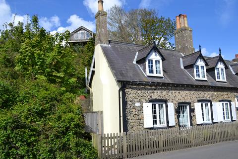 Kingsdown CT14 2 bed cottage for sale