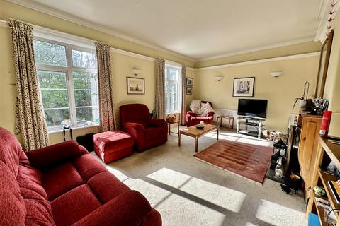 Whitcombe Road, Newport 3 bed detached house for sale