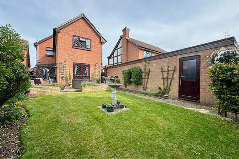 Gray Close, Warsash 4 bed detached house for sale