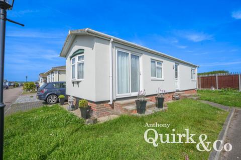 Creek Road, Canvey Island, SS8 2 bed park home for sale