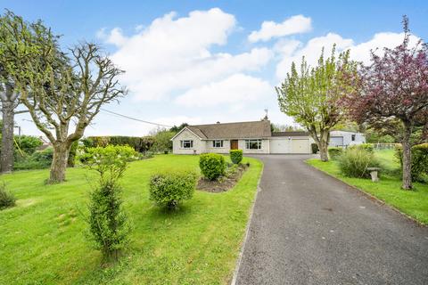 Taunton Road, Ashcott, TA7 4 bed detached bungalow for sale