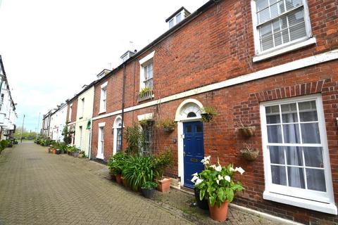 5 bedroom terraced house for sale