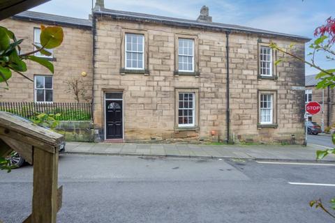 Percy Terrace, Alnwick, Northumberland 2 bed terraced house for sale
