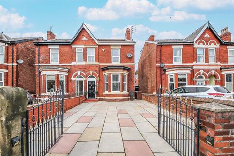 Tithebarn Road, Southport PR8 5 bed semi