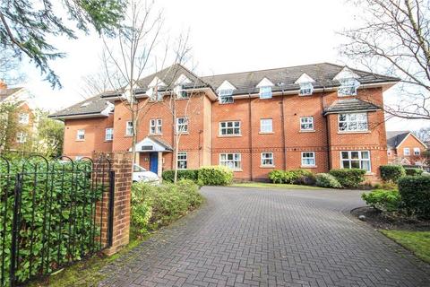Branksomewood Road, Fleet GU51 2 bed apartment for sale