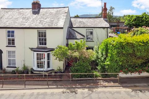 4 bedroom end of terrace house for sale