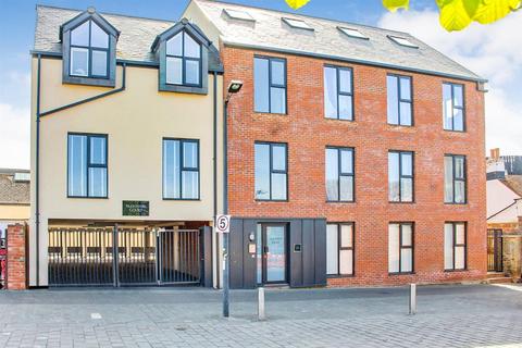 Mariners Court, Gloucester Docks 2 bed flat for sale